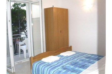 Chorwacja Privát Brela, Zewnątrz